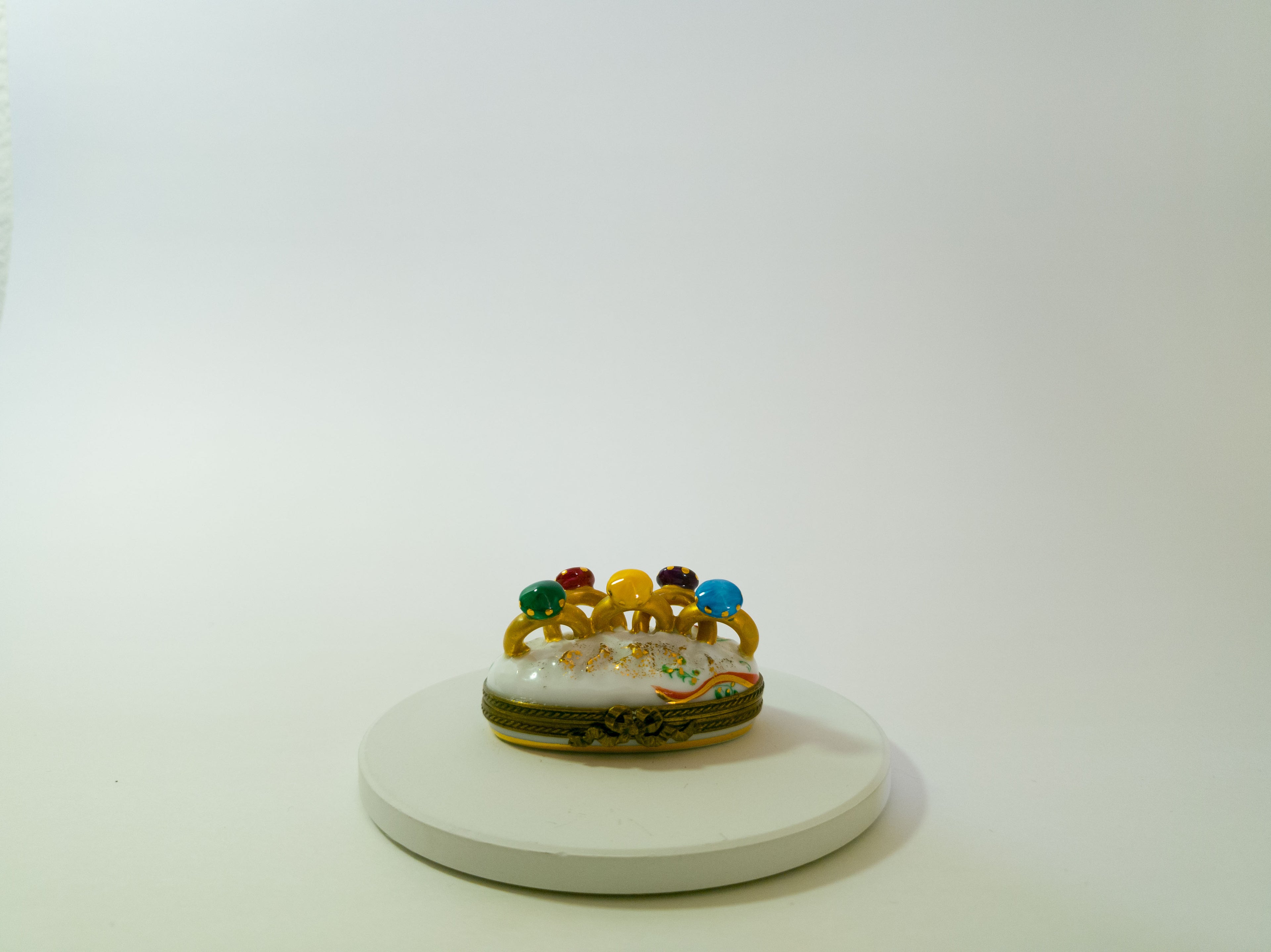 5 Rings Limoges Box - LADYBIRD LAUGH
