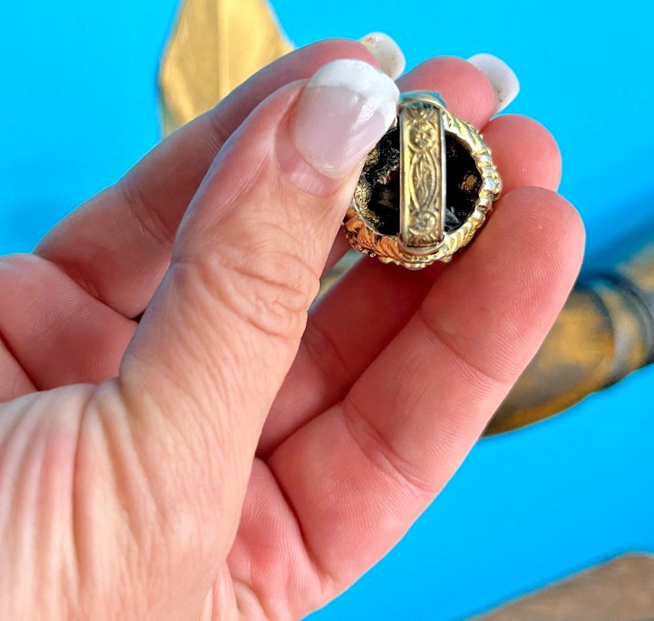 Faux Pearl Statement ring - LADYBIRD LAUGH
