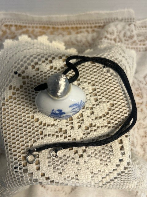 Limoges - Chinese blue and white snuff bottle necklace - LADYBIRD LAUGH