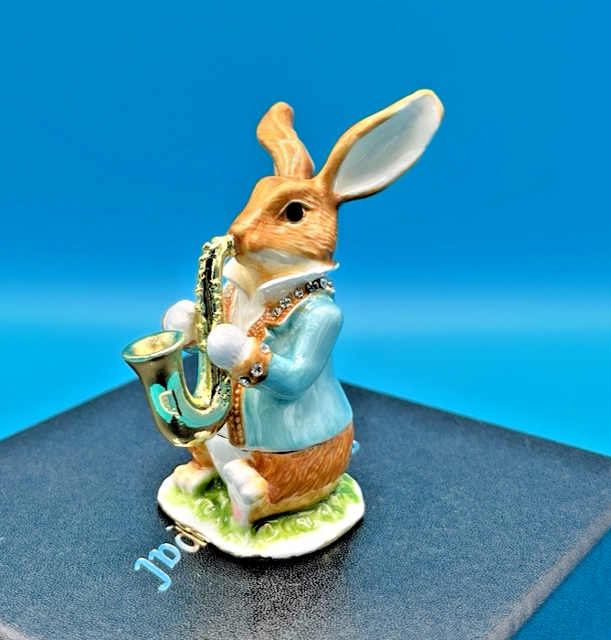 Bunny with a Saxophone - Keren Kopal with Austrian crystals