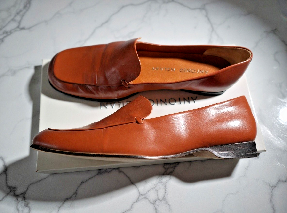Antonio Milani size 8 women's brown flat - LADYBIRD LAUGH