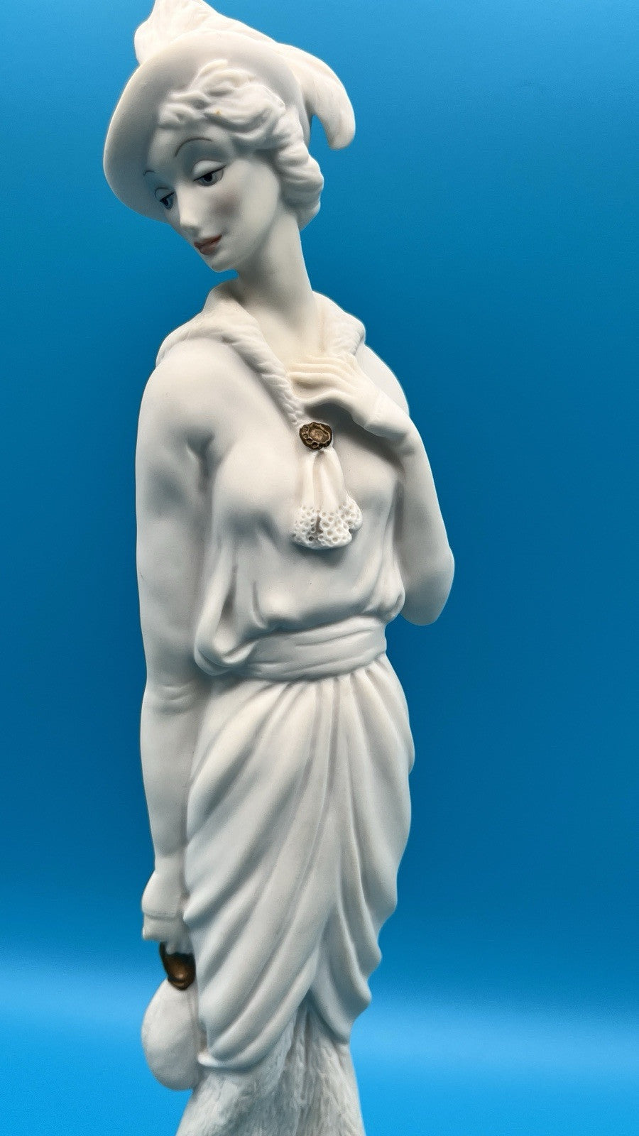 Giuseppe Armani Lady with Handbag Figurine | Vintage Italian Collectible - LADYBIRD LAUGH