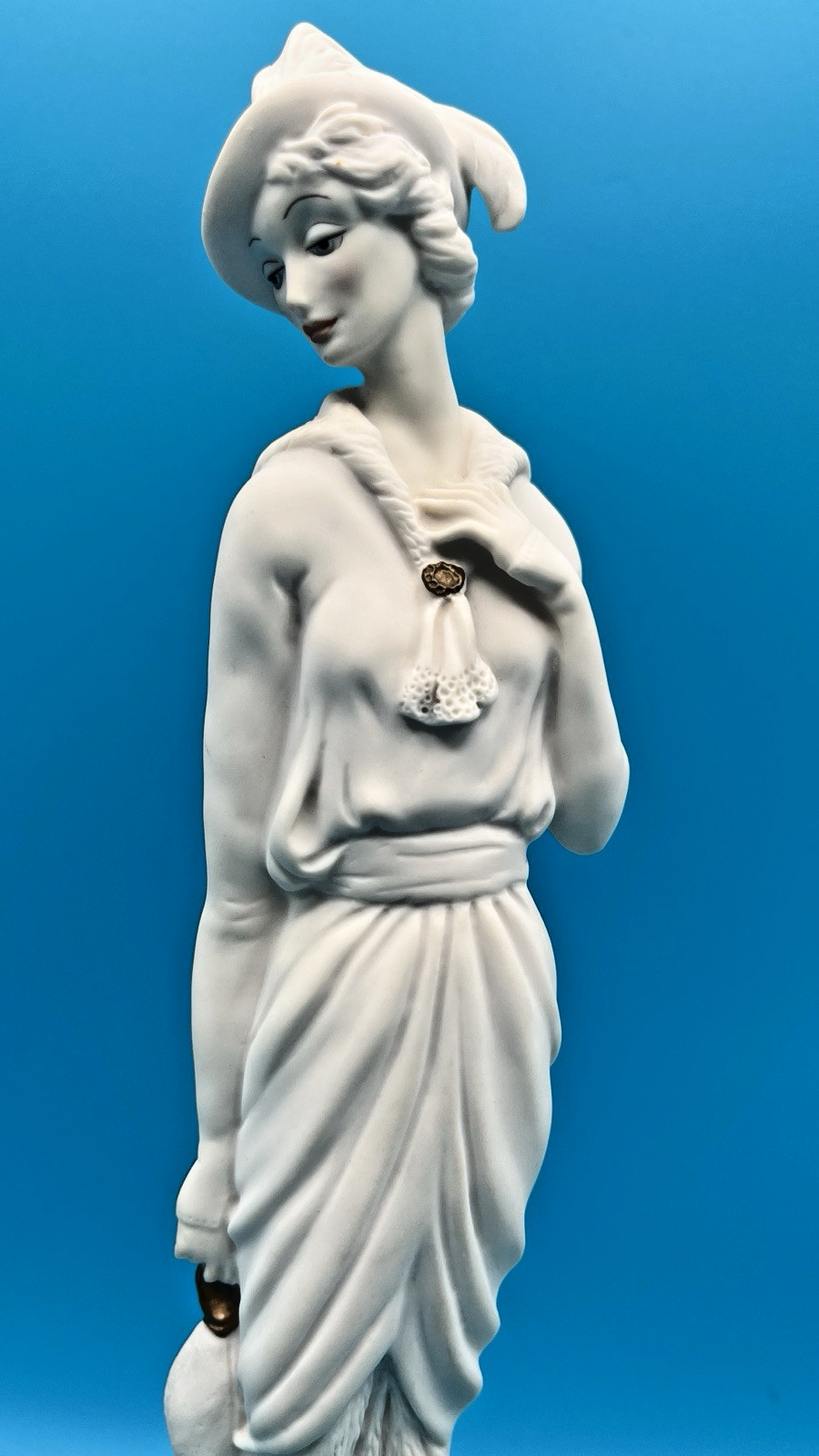 Giuseppe Armani Lady with Handbag Figurine | Vintage Italian Collectible - LADYBIRD LAUGH