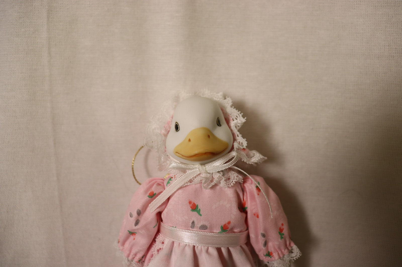 Vintage Silvestri's Mama duck Christmas ornament - LADYBIRD LAUGH