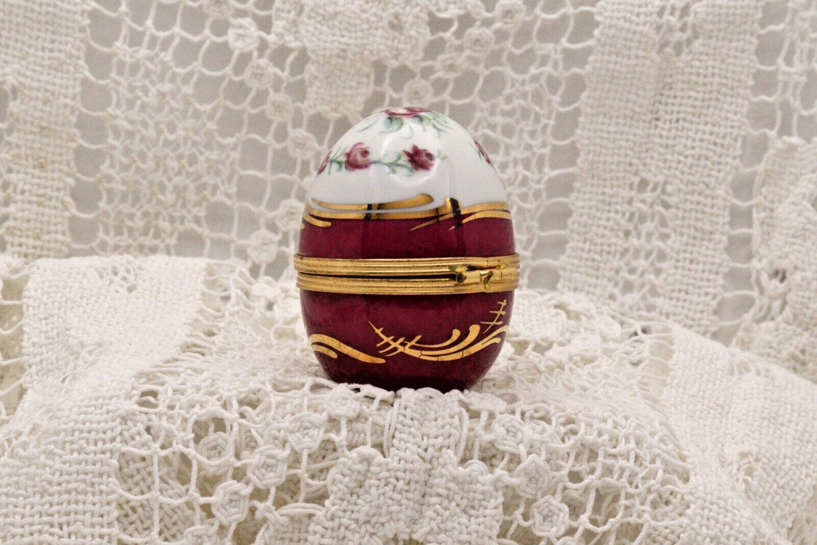 Limoges, France. Artoria. Egg shaped trinket box with roses - LADYBIRD LAUGH