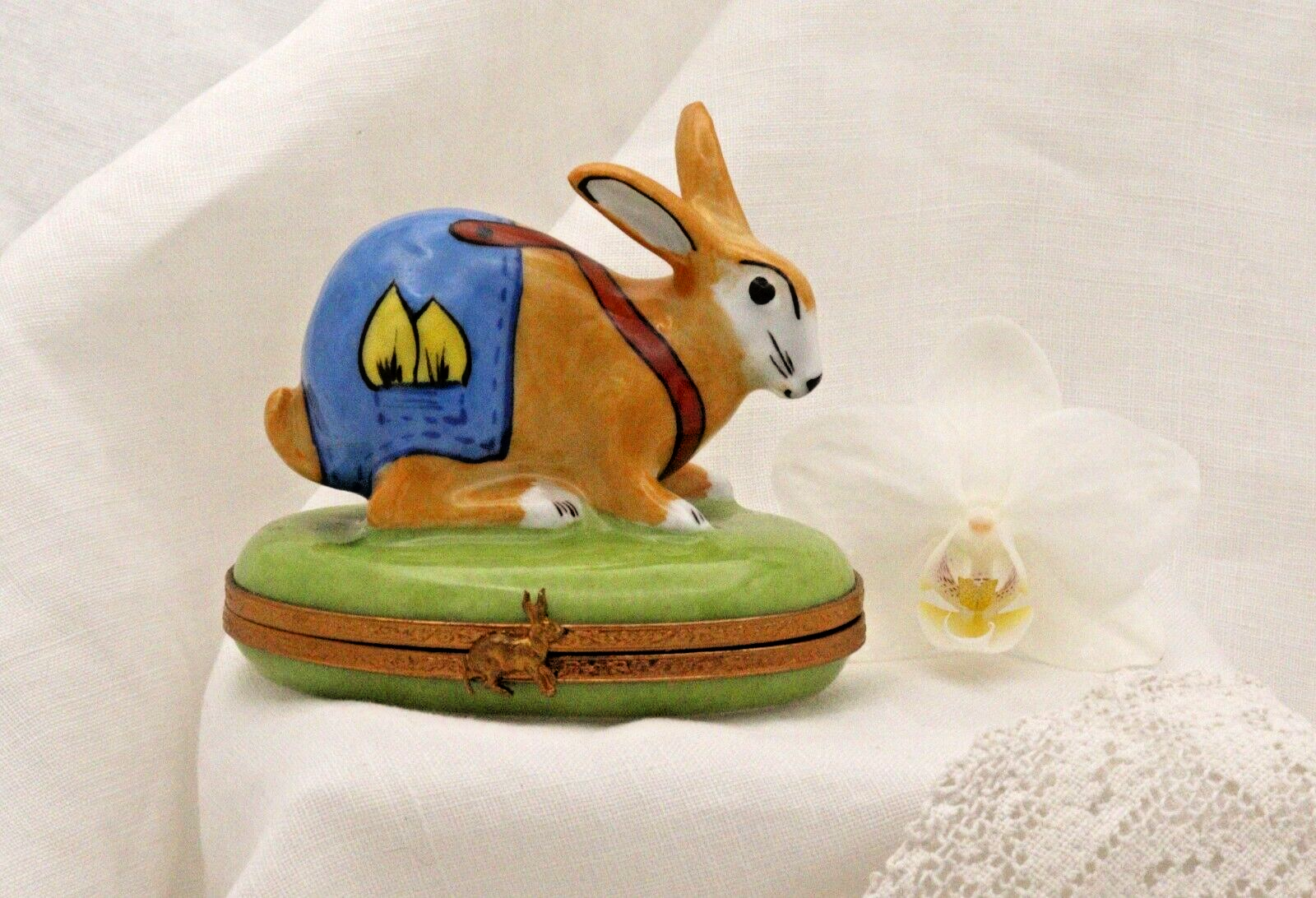 Limoges, Peint Main, Signed  Bunny Rabbit in overalls Rabbit Clasp Carrots insid - LADYBIRD LAUGH
