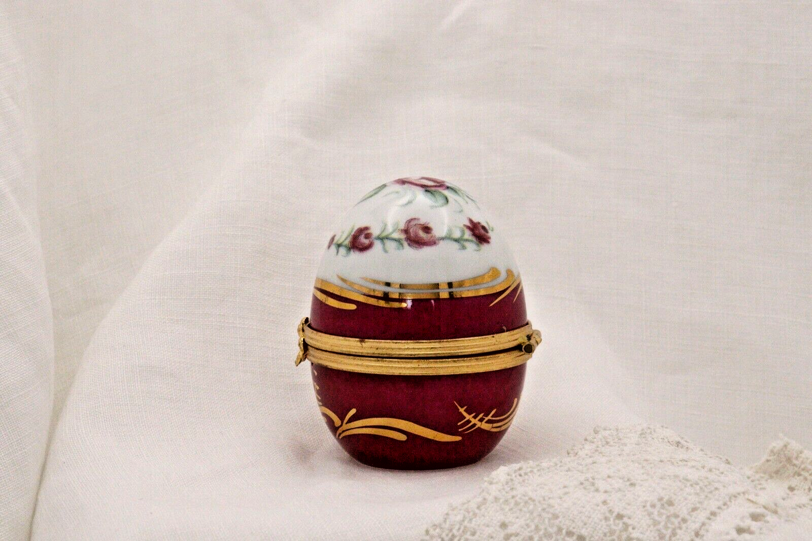 Limoges, France. Artoria. Egg shaped trinket box with roses - LADYBIRD LAUGH