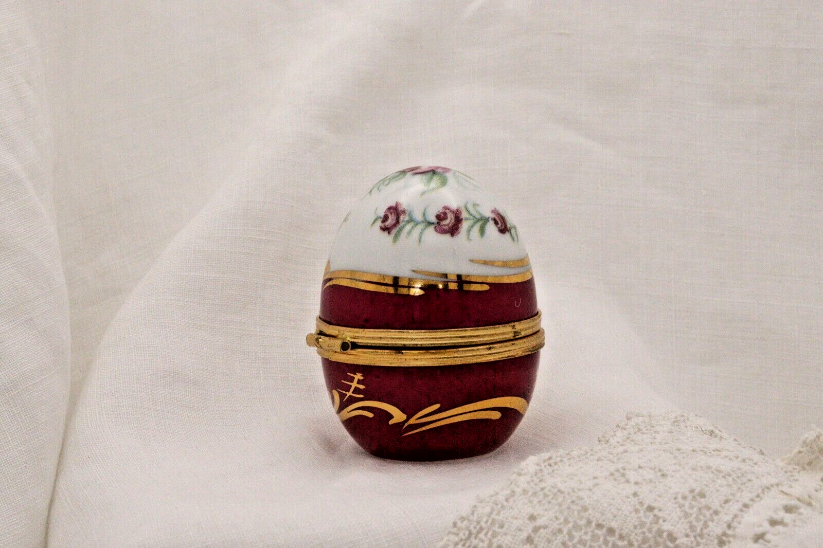 Limoges, France. Artoria. Egg shaped trinket box with roses - LADYBIRD LAUGH