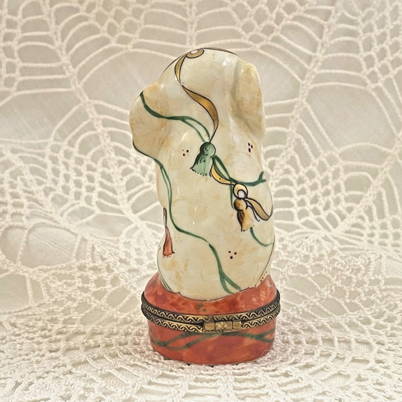 Beautiful Tassle Elephant -Peint Main Signed Exclusive Charmant - LADYBIRD LAUGH