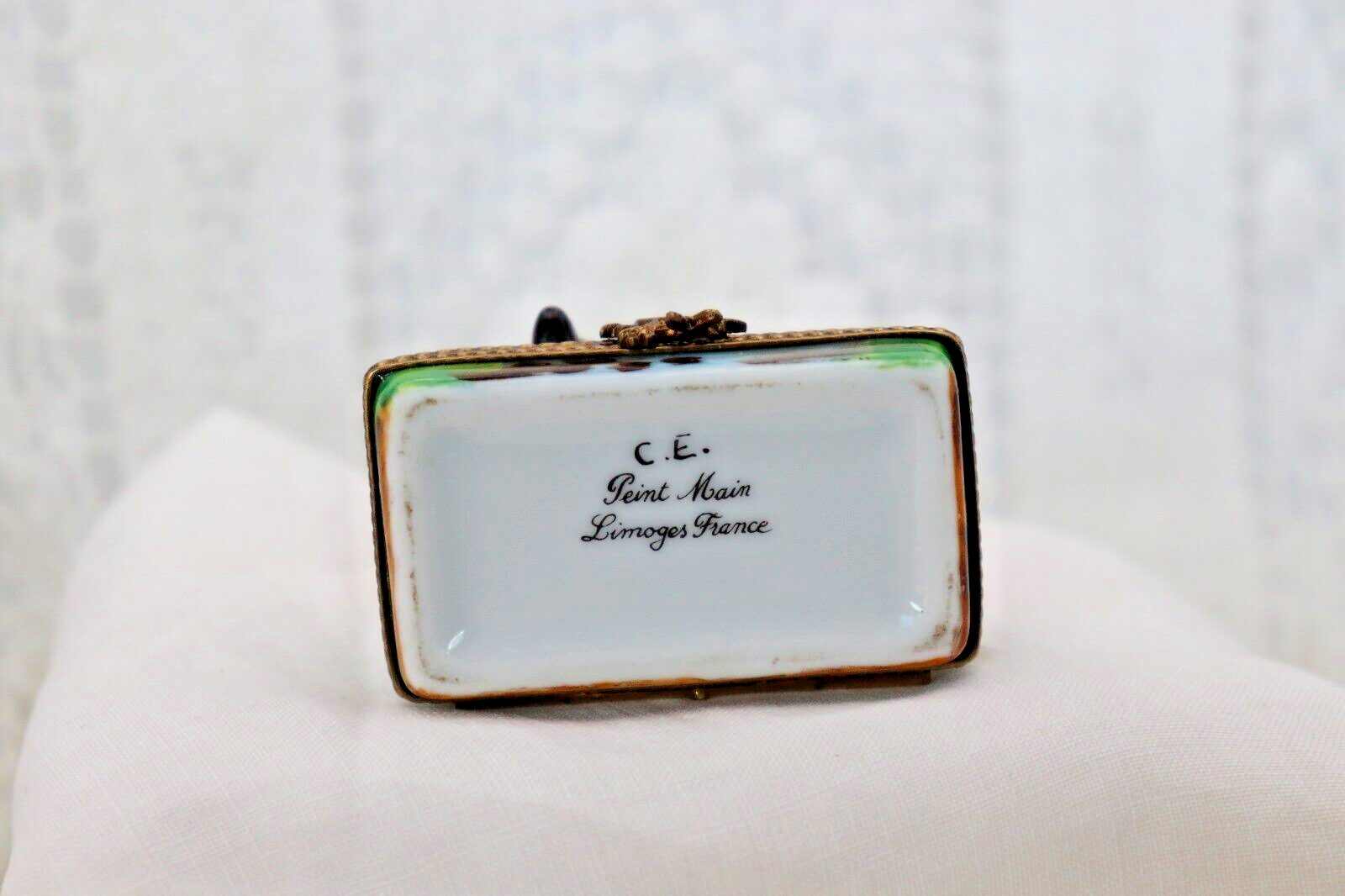 Limoges, France Porcelain Kissing Couple Sitting on a Wall Shaped Trinket Box - LADYBIRD LAUGH