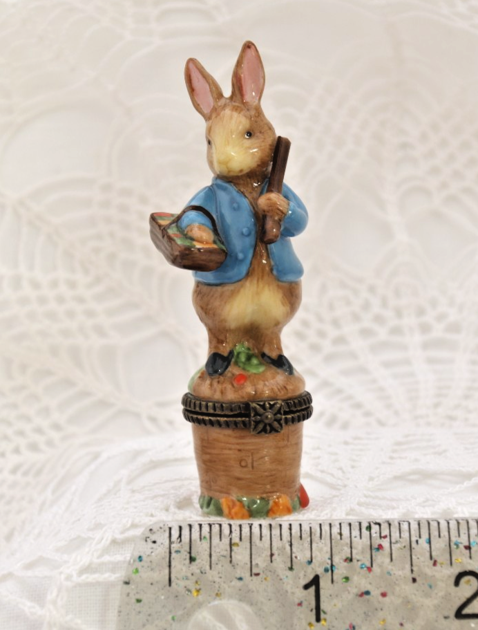 Limited EditionPorcelain Hinged Trinket Box Midwest Cannon FW&CO Peter Rabbit - LADYBIRD LAUGH