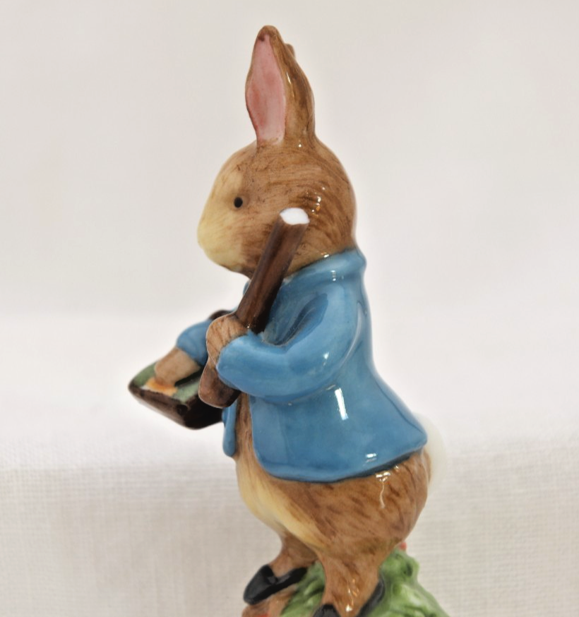 Limited EditionPorcelain Hinged Trinket Box Midwest Cannon FW&CO Peter Rabbit - LADYBIRD LAUGH