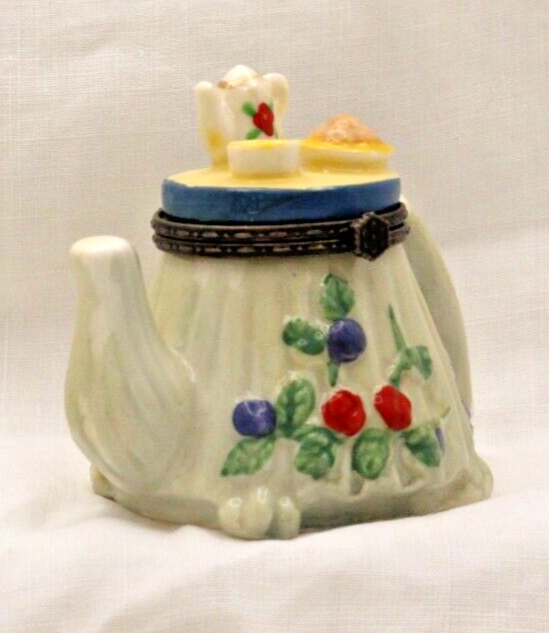 Tea Party with Tea and Crumpets Trinket Box - LADYBIRD LAUGH