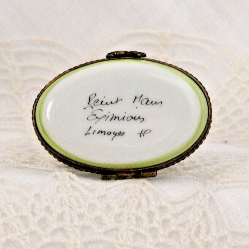 Round decorative item with text on a textured white background