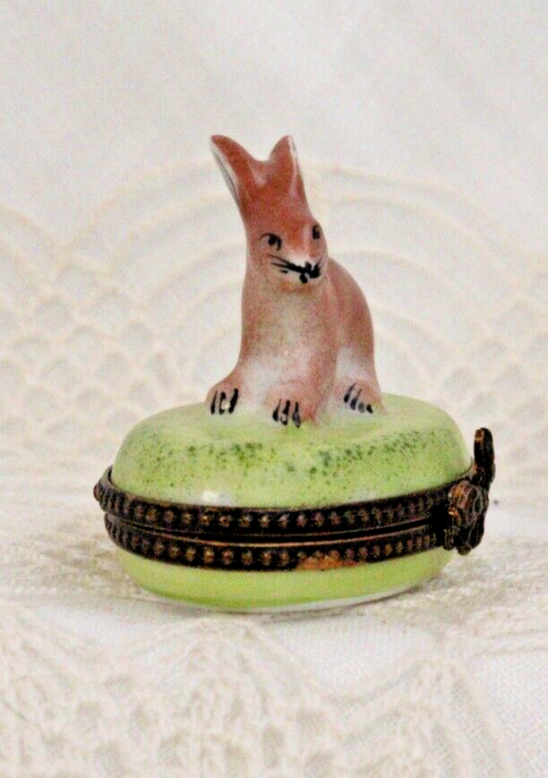 Rabbit on Grass Limoges - LADYBIRD LAUGH