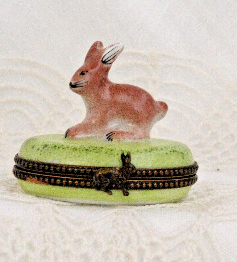 Rabbit on Grass Limoges - LADYBIRD LAUGH