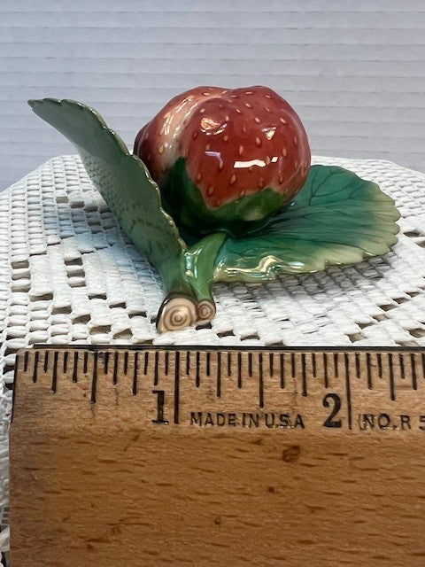HEREND Strawberry on Leaf Place Card Holder 8981 - Garnishments Collection- RARE - LADYBIRD LAUGH