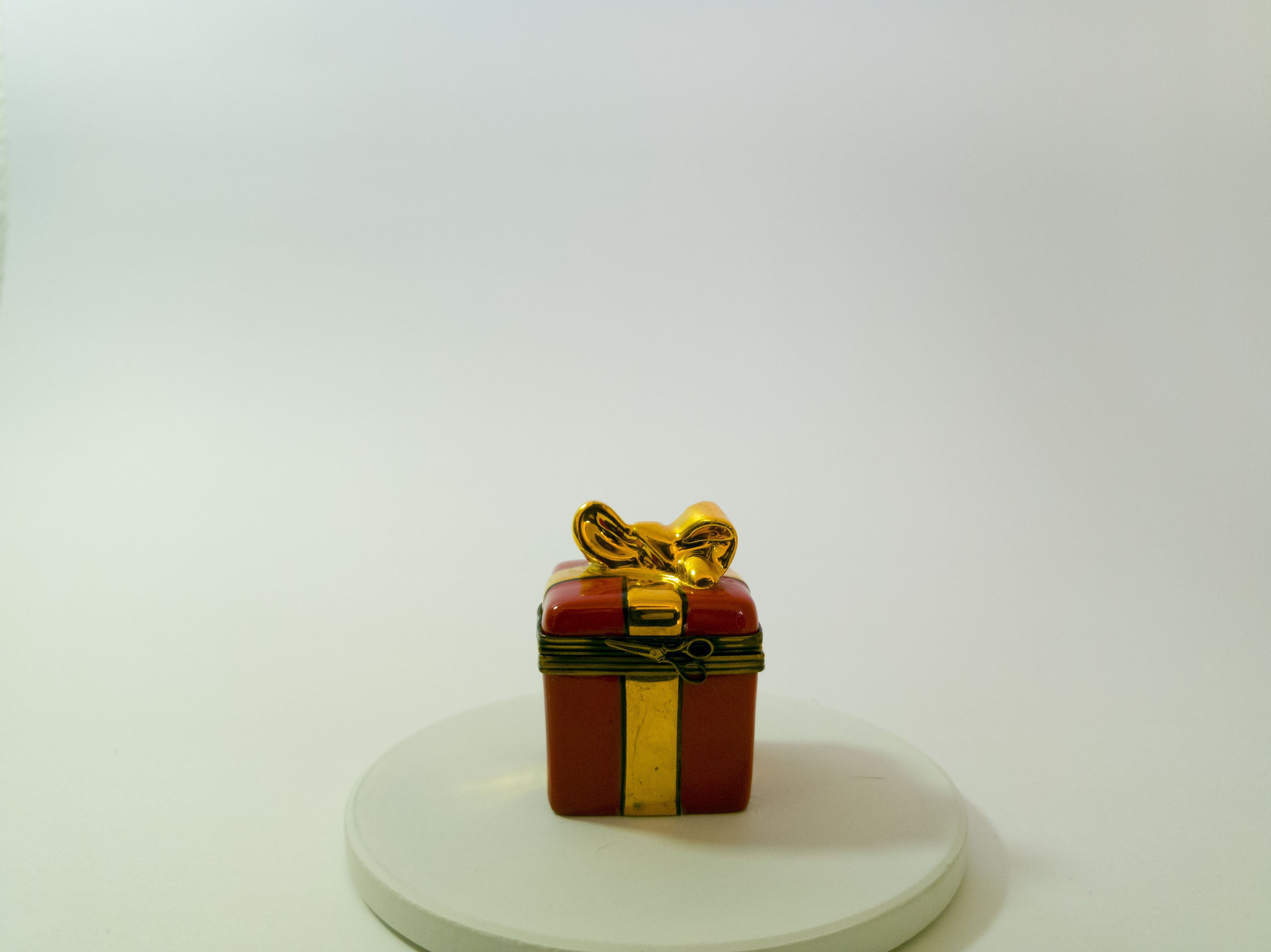 Limoges France Red & Gold Gift Box Trinket Box Hand Painted Porcelain