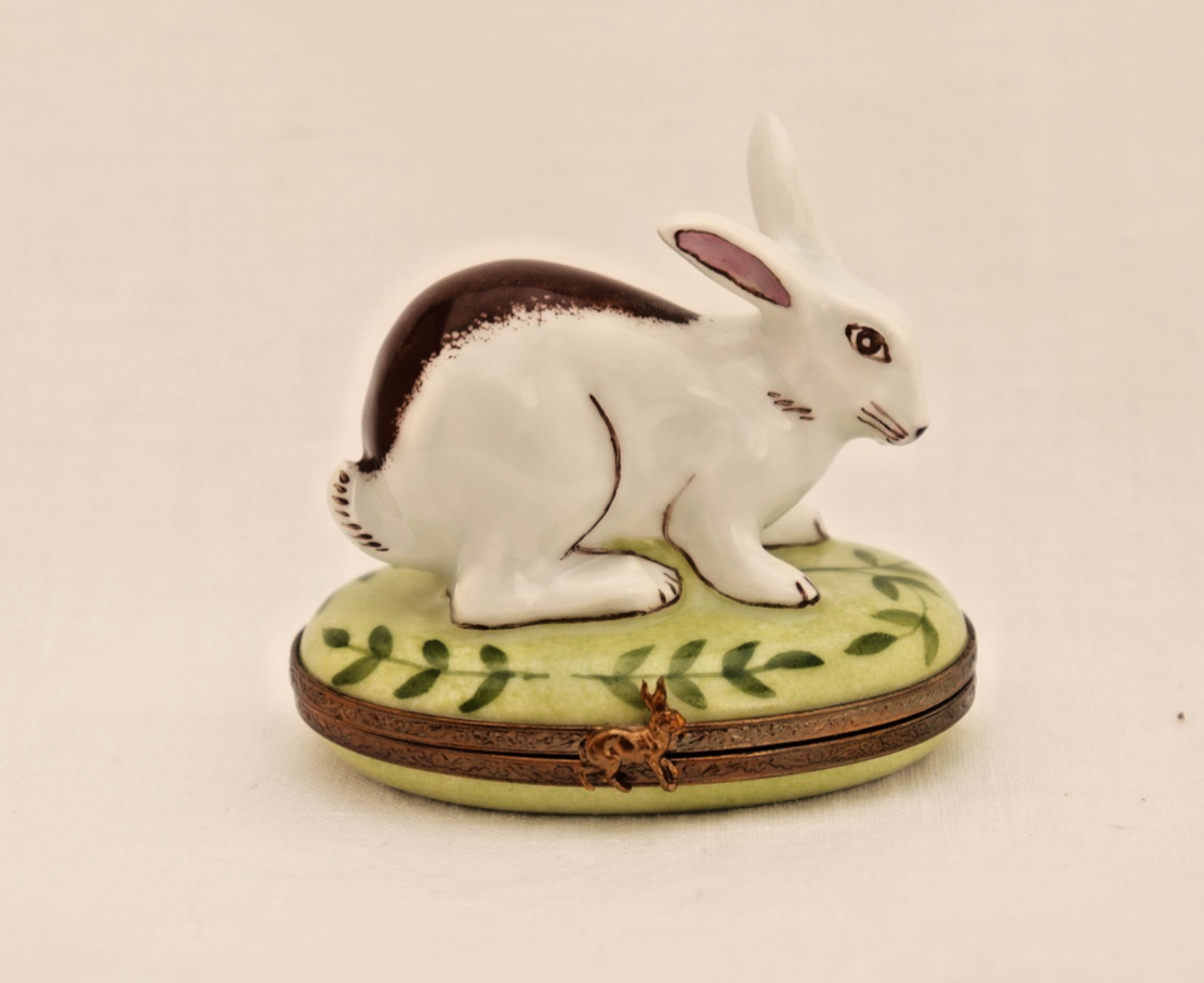 Limoges France Peint Main Signed White Rabbit on Grass Trinket Box