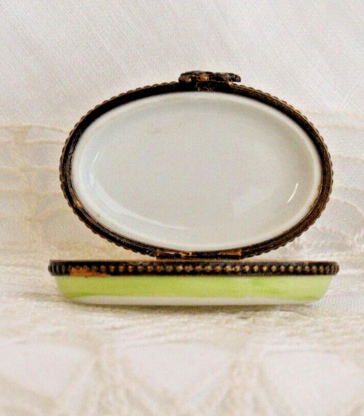 Rabbit Trinket Box: Vintage Hand-Painted Porcelain (Oval Shape)