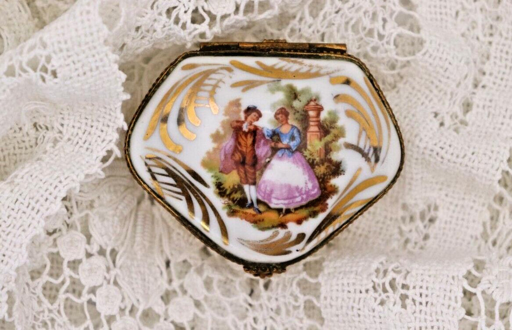Vintage Limoges France Romantic Couple Trinket Box Hand Painted Porcelain