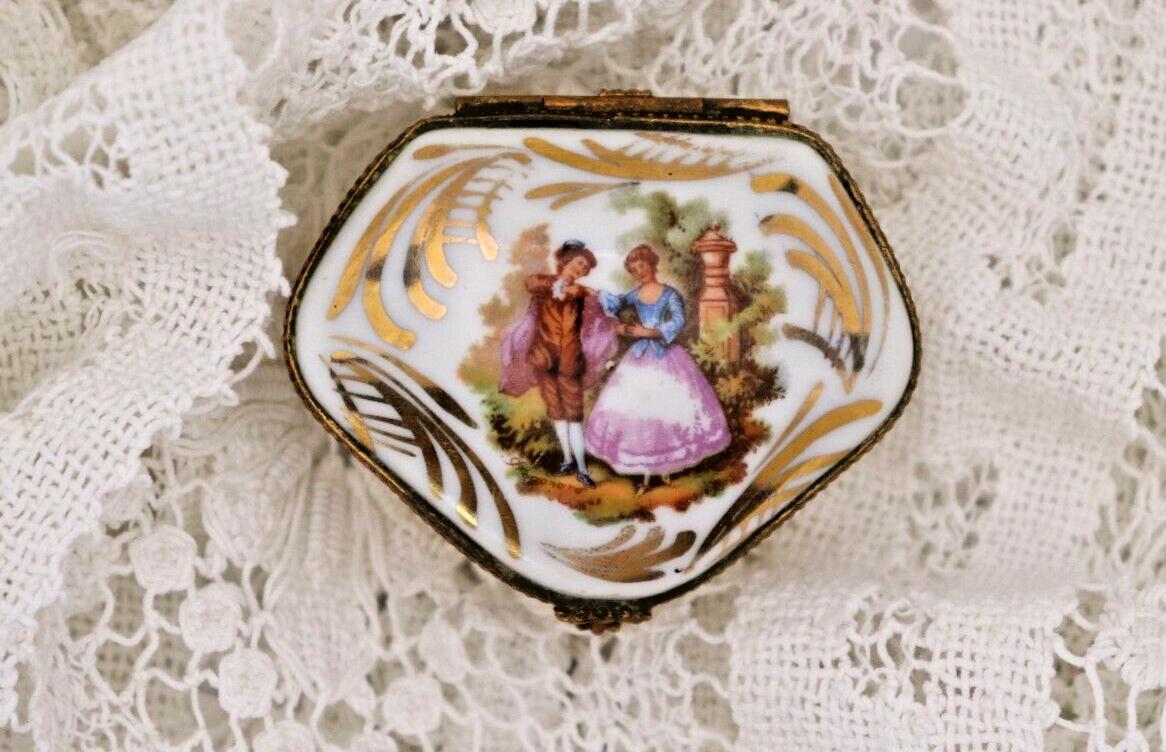 Vintage Limoges France Romantic Couple Trinket Box Hand Painted Porcelain