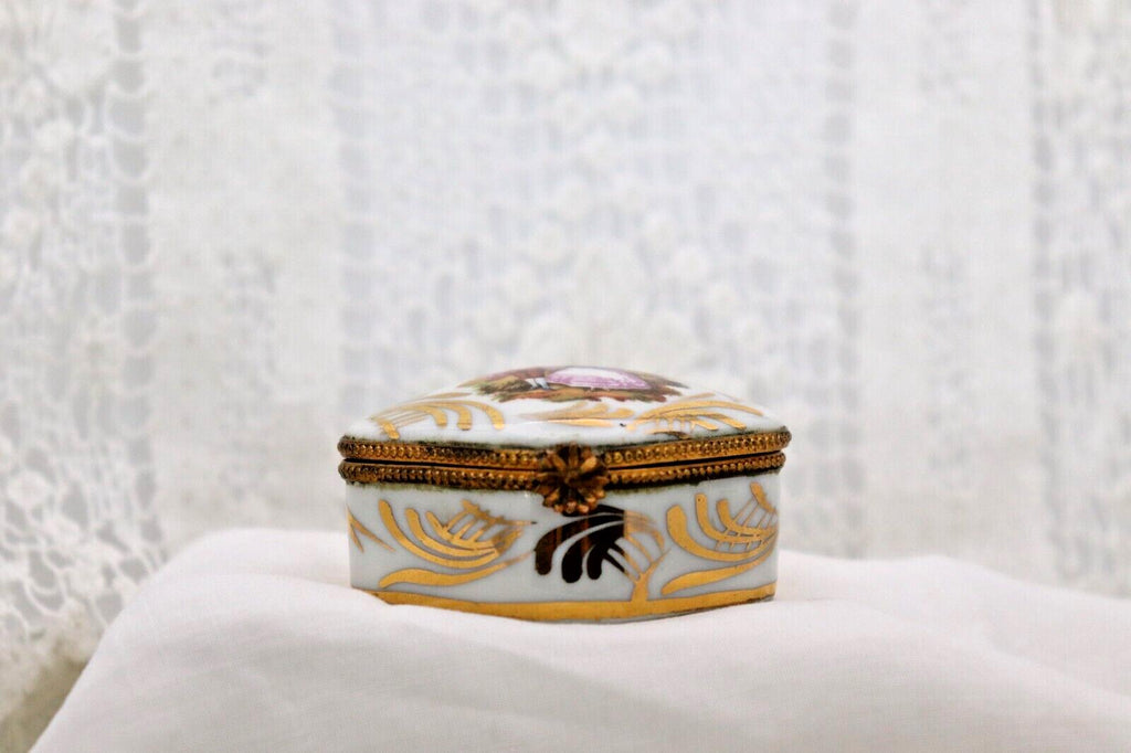 Vintage Limoges France Romantic Couple Trinket Box Hand Painted Porcelain