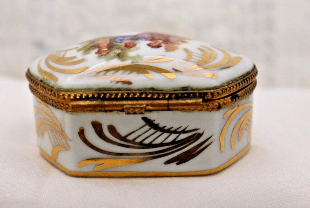 Vintage Limoges France Romantic Couple Trinket Box Hand Painted Porcelain