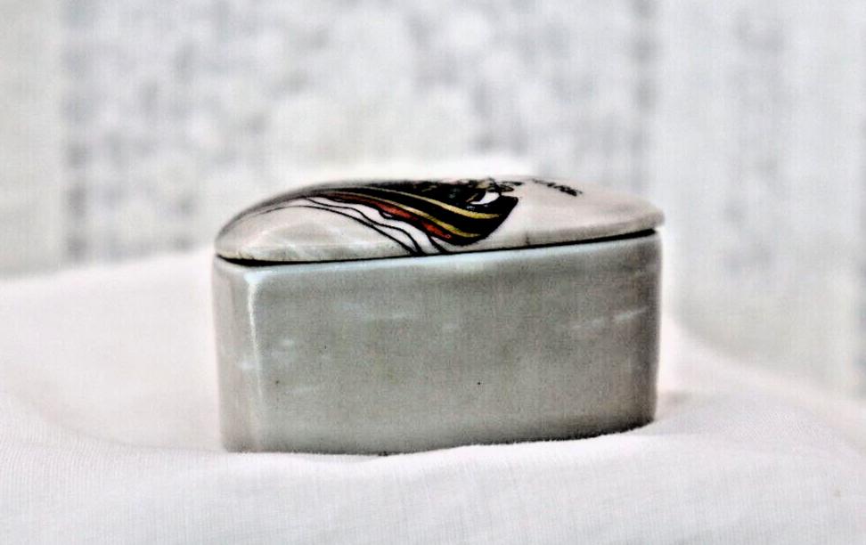 Limoges France Heart Trinket Box Bayeux Tapestry Hand Painted Porcelain