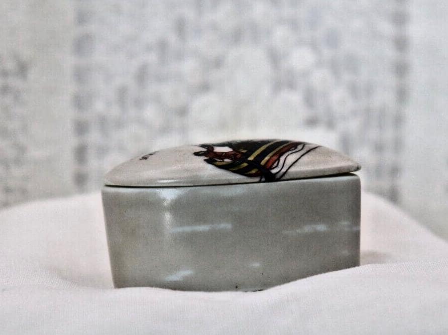 Limoges France Heart Trinket Box Bayeux Tapestry Hand Painted Porcelain
