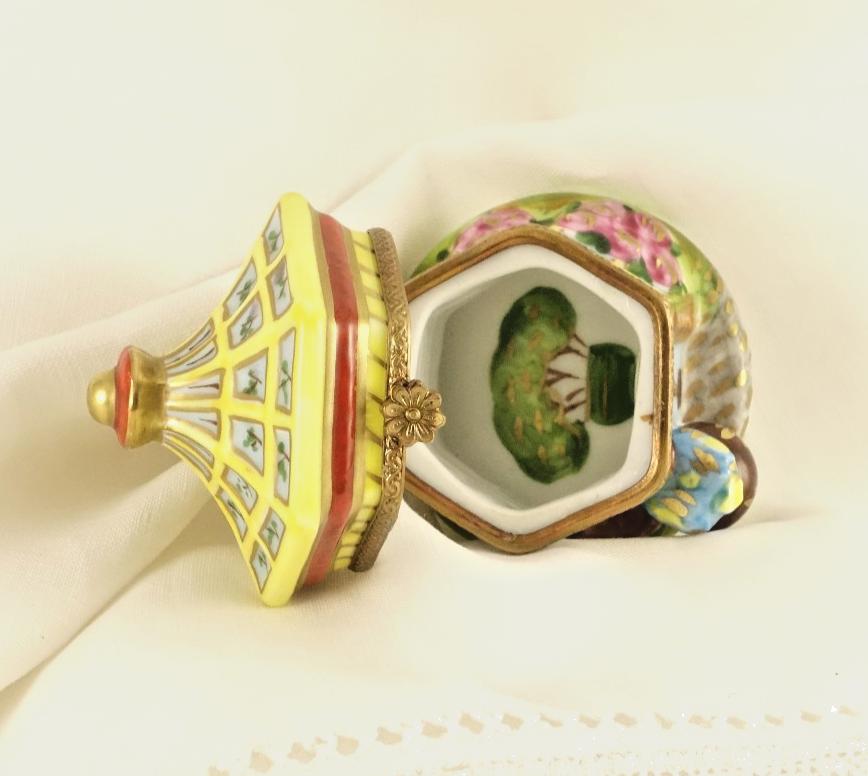 Limoges France Peint Main Garden Gazebo Trinket Box Hand Painted Porcelain