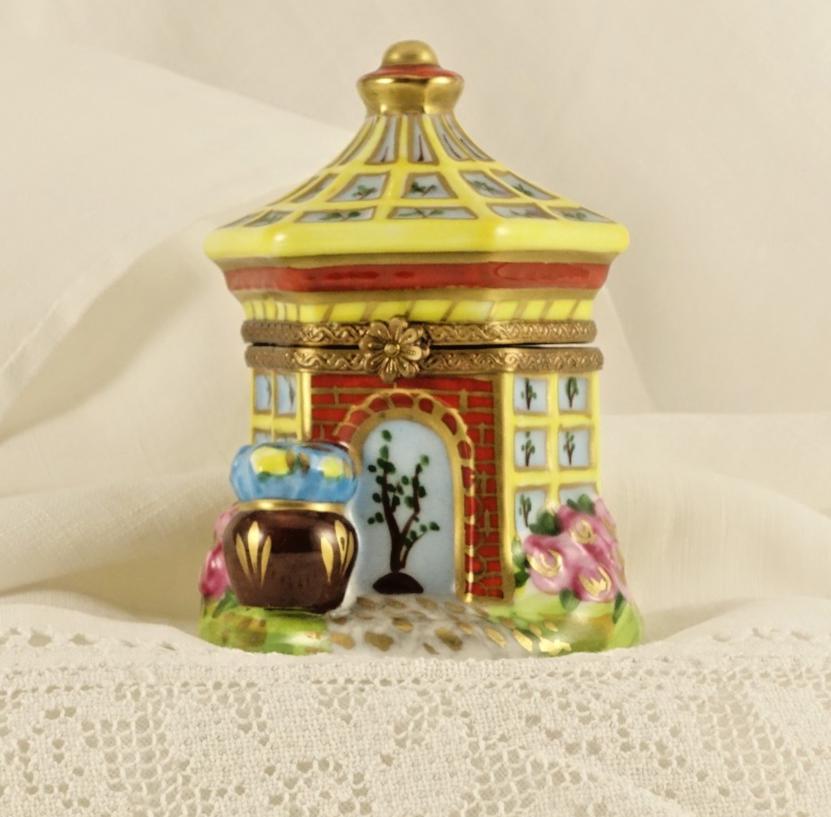 Limoges France Peint Main Garden Gazebo Trinket Box Hand Painted Porcelain