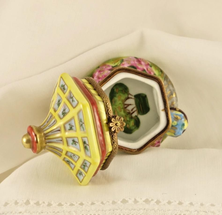 Limoges France Peint Main Garden Gazebo Trinket Box Hand Painted Porcelain