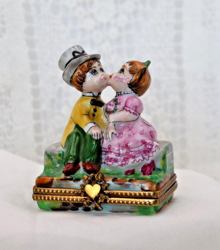 Limoges Porcelain Trinket Box, Kissing Couple (3 x 2 inches)