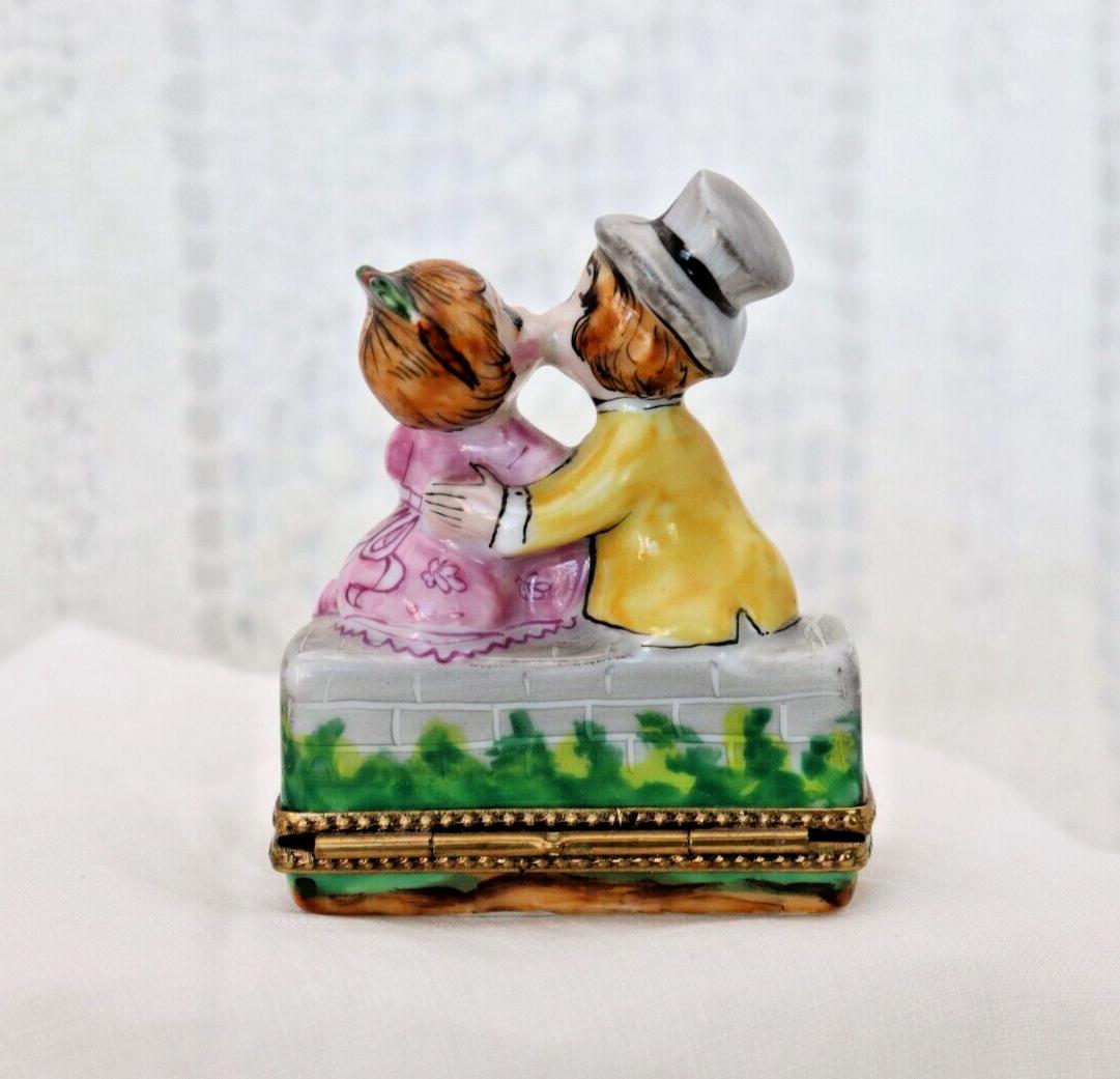 Limoges Porcelain Trinket Box, Kissing Couple (3 x 2 inches)
