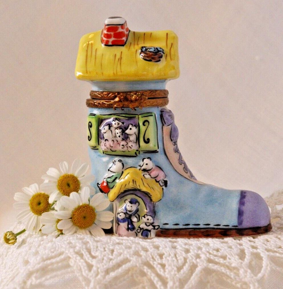 Limoges Old Woman in a Shoe Trinket Box | Mouse Family Collectible
