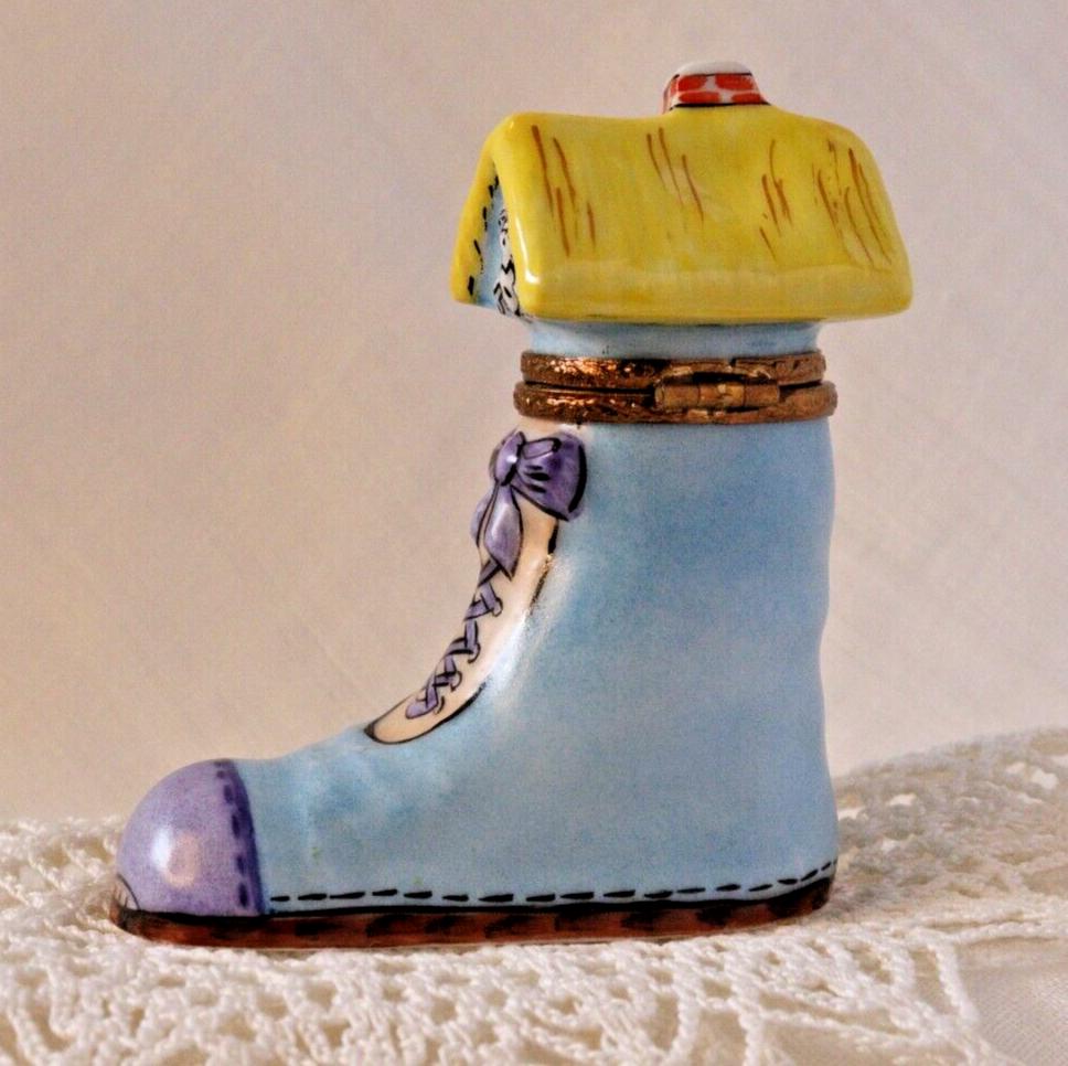 Limoges Old Woman in a Shoe Trinket Box | Mouse Family Collectible
