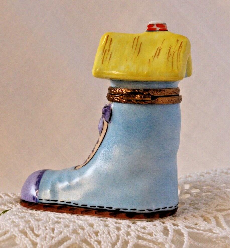 Limoges Old Woman in a Shoe Trinket Box | Mouse Family Collectible