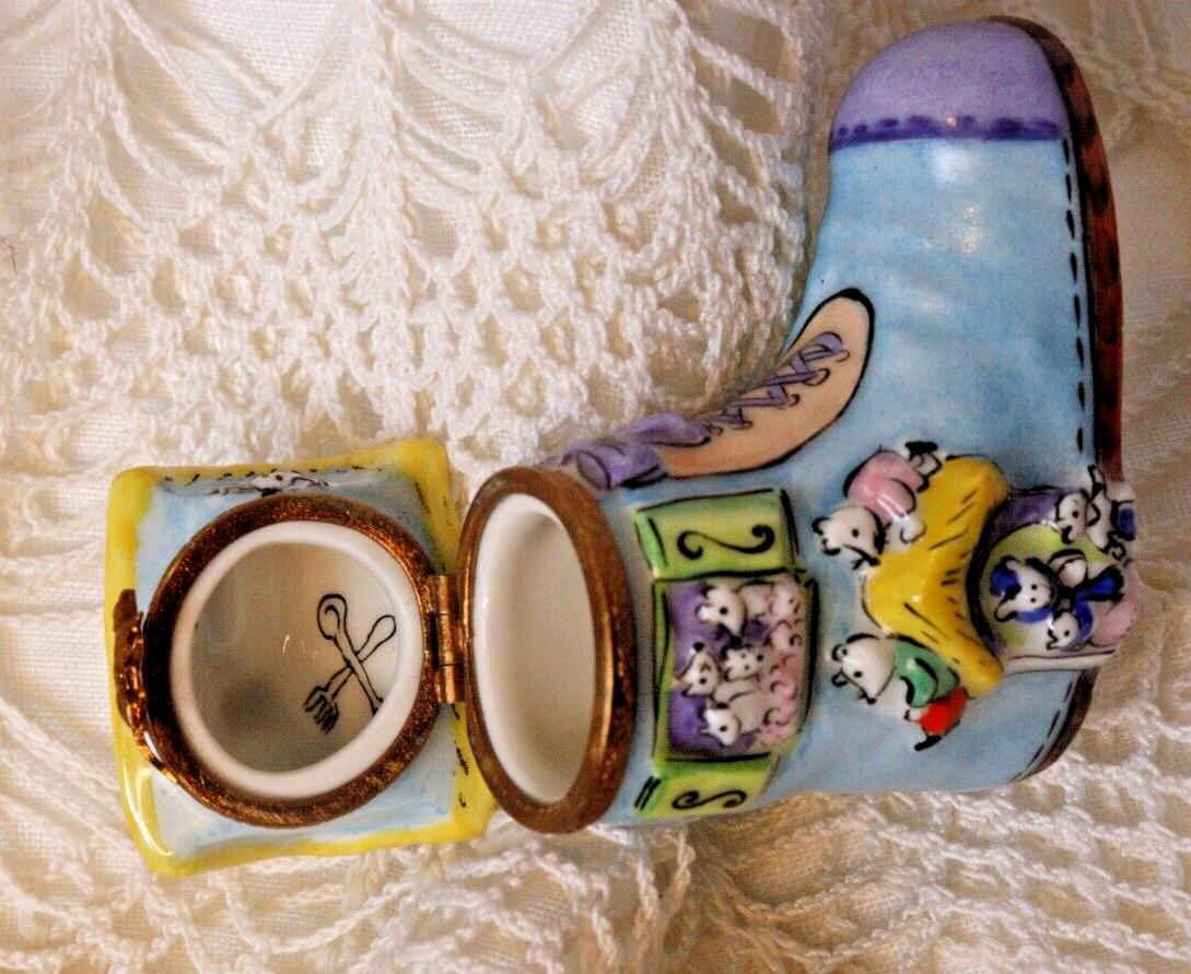 Limoges Old Woman in a Shoe Trinket Box | Mouse Family Collectible