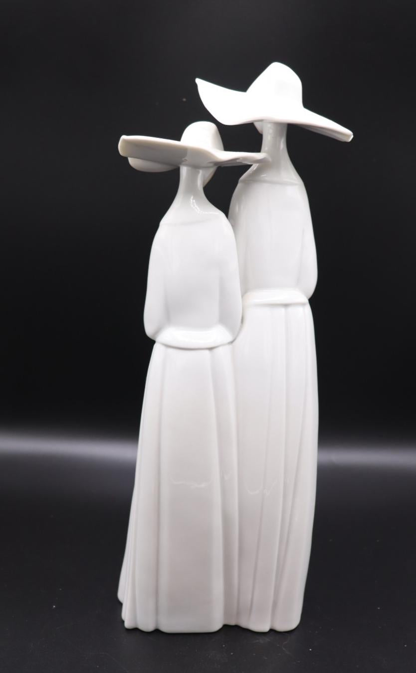 Lladró Porcelain Figurine - Two Nuns Holding Rosary Beads