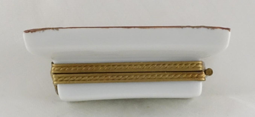 Limoges | Scottish Golf Course 18th hole Trinket Box | Hand Painted Porcelain Keepsake Box | Scotland Souvenir