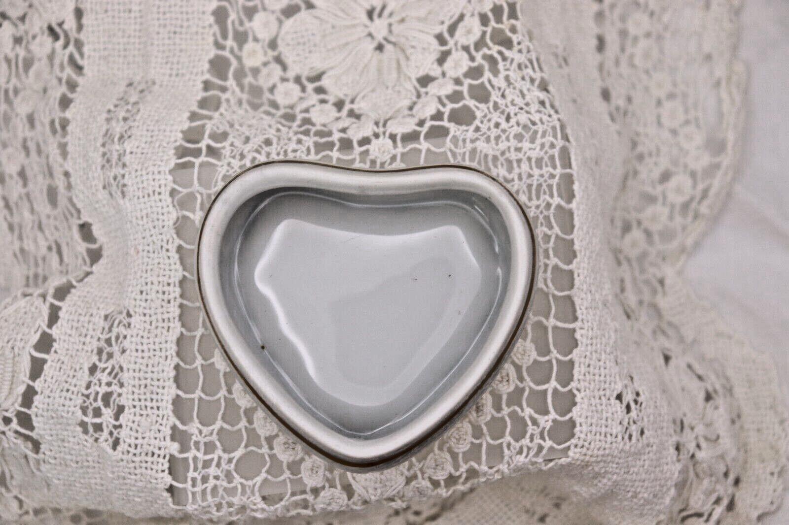 Limoges France Heart Trinket Box Paris Rencontre Au Café | Hand Painted Porcelain