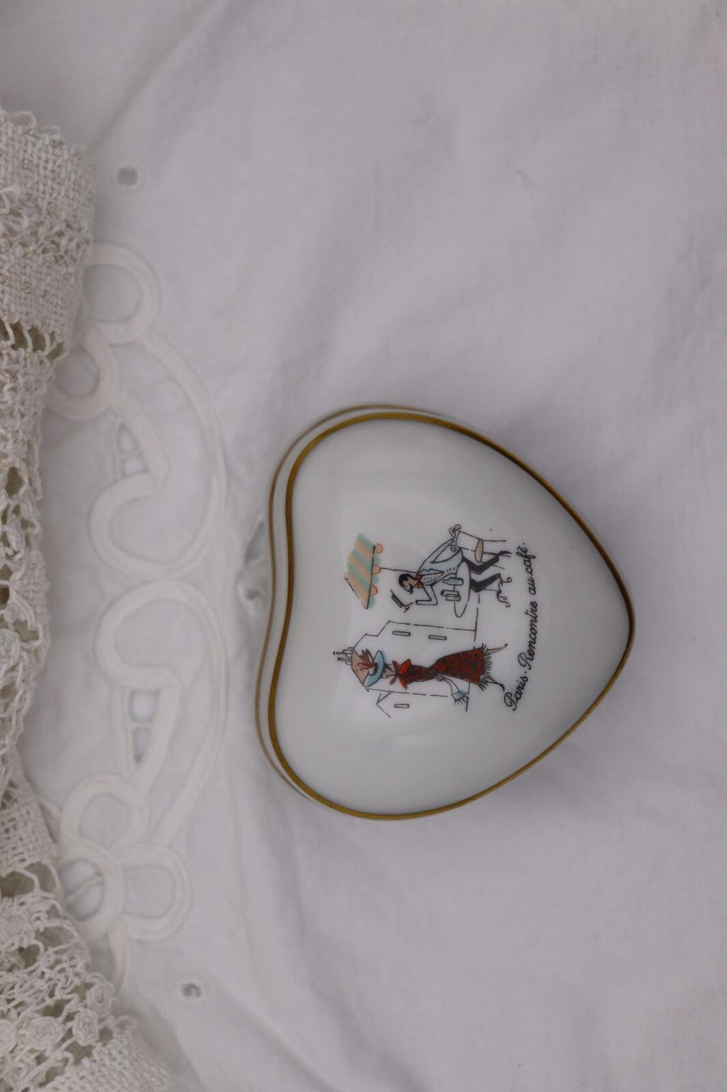Limoges France Heart Trinket Box Paris Rencontre Au Café | Hand Painted Porcelain