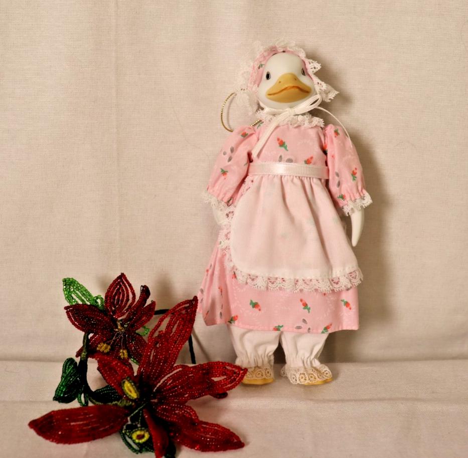 Mama Duck Christmas Ornament - Vintage Retro Holiday Decor