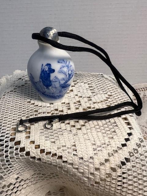 Limoges - Chinese blue and white snuff bottle necklace