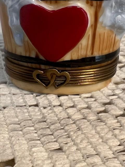Limoges France Valentine Pigs in Bathtub Trinket Box Hand Painted Porcelain