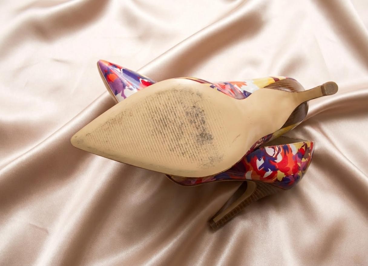 Marc Fisher Floral Watercolor Pumps Size 8 | Pointed Toe Stiletto Heels Pink Purple Yellow Statement Shoes