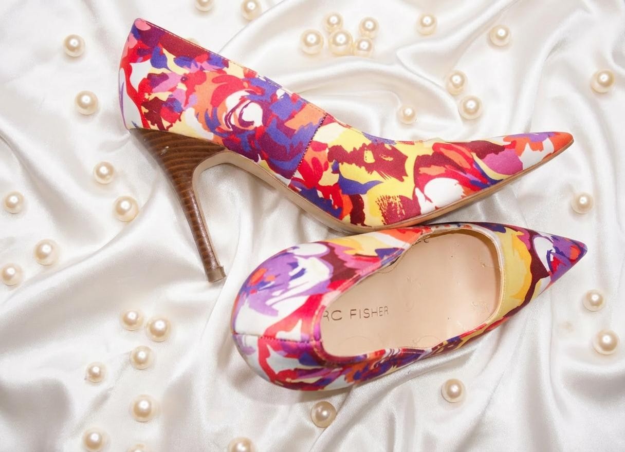 Marc Fisher Floral Watercolor Pumps Size 8 | Pointed Toe Stiletto Heels Pink Purple Yellow Statement Shoes