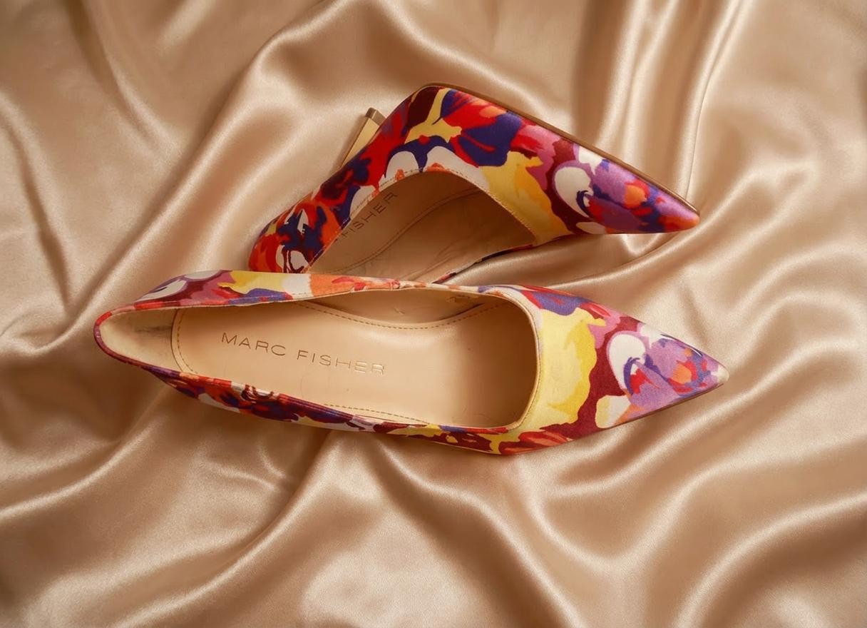 Marc Fisher Floral Watercolor Pumps Size 8 | Pointed Toe Stiletto Heels Pink Purple Yellow Statement Shoes