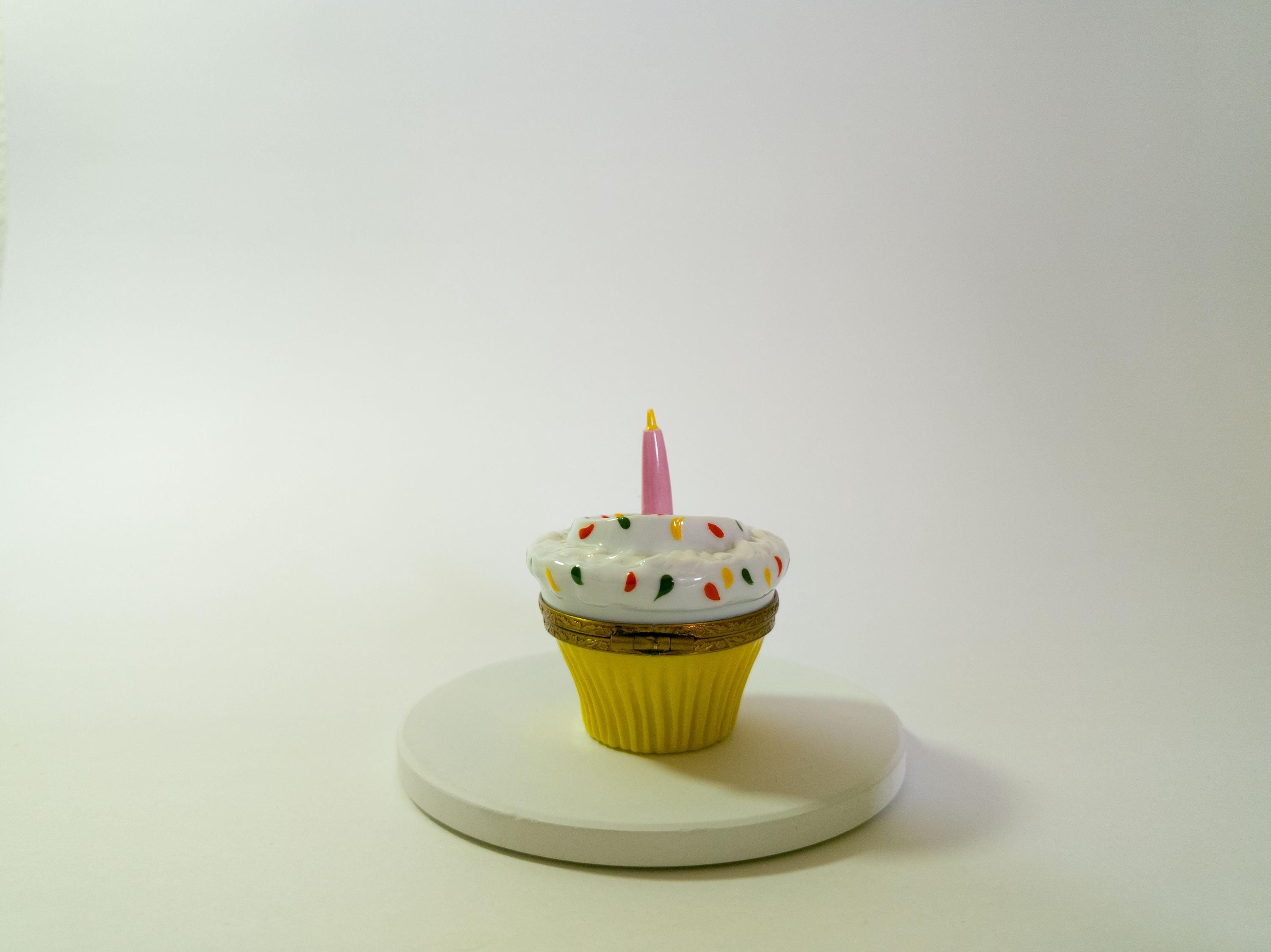 Rochard Birthday Cupcake Limoges Trinket Box